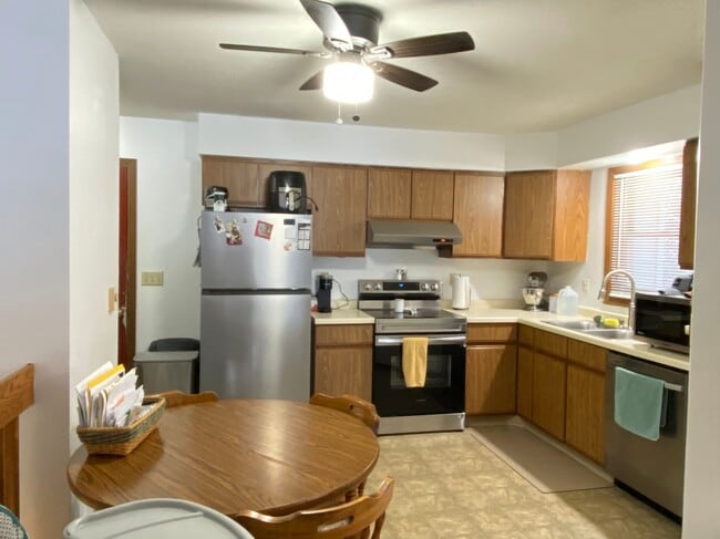 1505 Well St in Onalaska, WI - Foto de edificio - Building Photo