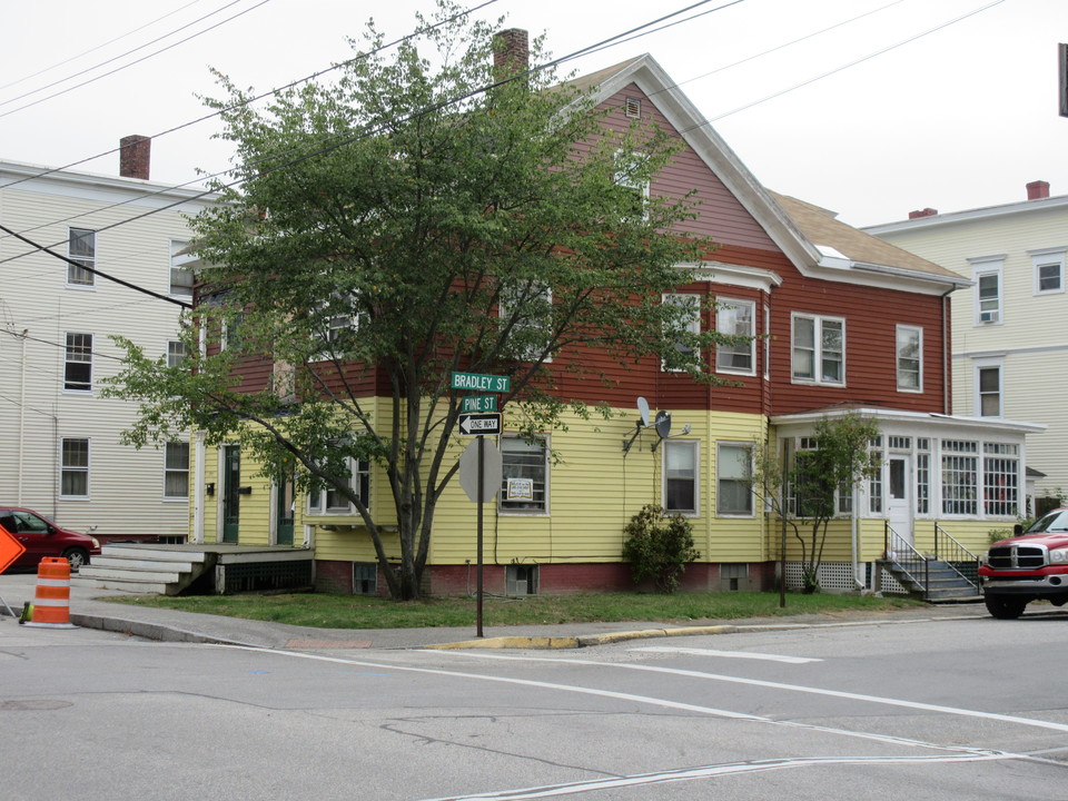 195 Pine St in Lewiston, ME - Building Photo