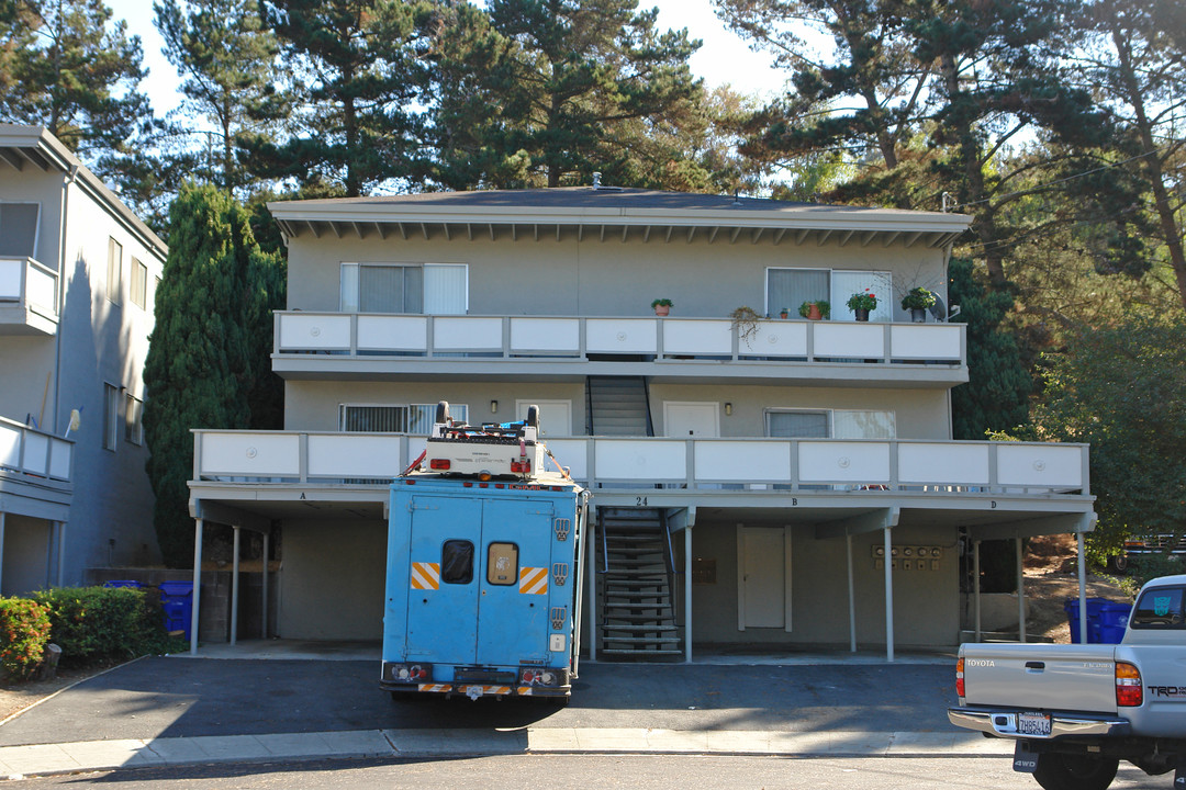 24 Alan Ct in San Pablo, CA - Building Photo