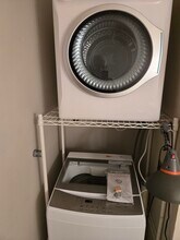 4849 Grace Rd, Unit 121 in North Olmsted, OH - Foto de edificio - Building Photo