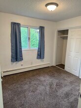 276 Fireoved Dr, Unit 2 in Anchorage, AK - Building Photo - Building Photo