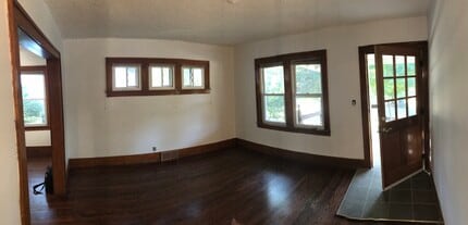 819 Wyandotte Ave in Royal Oak, MI - Foto de edificio - Building Photo