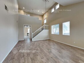 1454 Haddington Dr in Riverside, CA - Foto de edificio - Building Photo