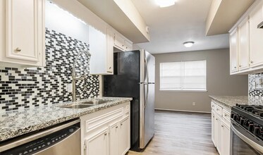 500 Allison St in Conroe, TX - Building Photo - Building Photo