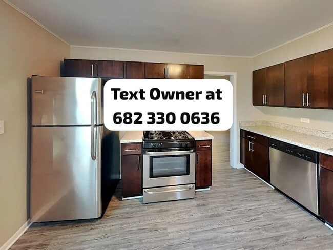 2102 Jay Ln in Rolling Meadows, IL - Building Photo - Building Photo