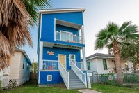 4123 Avenue M 1/2 in Galveston, TX - Foto de edificio - Building Photo