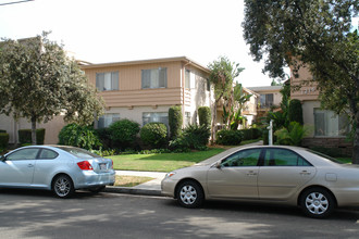 1216 E Lexington Dr in Glendale, CA - Building Photo - Building Photo