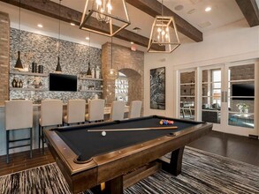 Pointe at Prosperity Village Apartments in Charlotte, NC - Foto de edificio - Building Photo