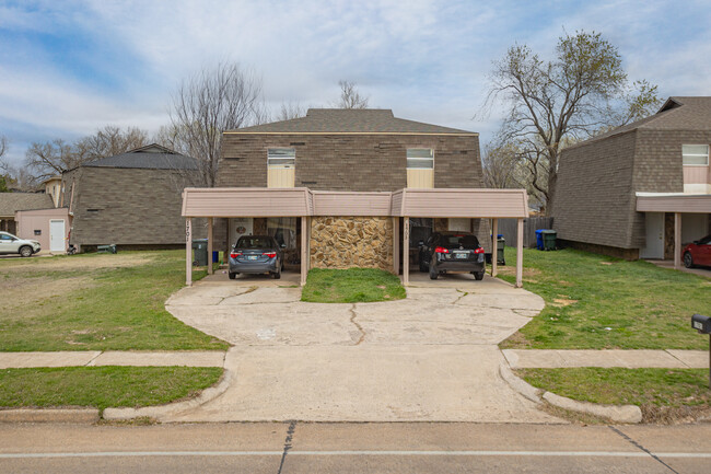 Sinclar Townhomes in Norman, OK - Building Photo - Building Photo