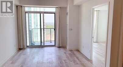 195 Bonis Ave in Toronto, ON - Building Photo - Building Photo