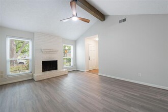 11805 Southlake Dr in Houston, TX - Building Photo - Building Photo