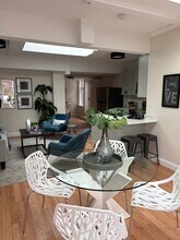 202 Elm St, Unit 3 in North Cambridge, MA - Foto de edificio - Building Photo
