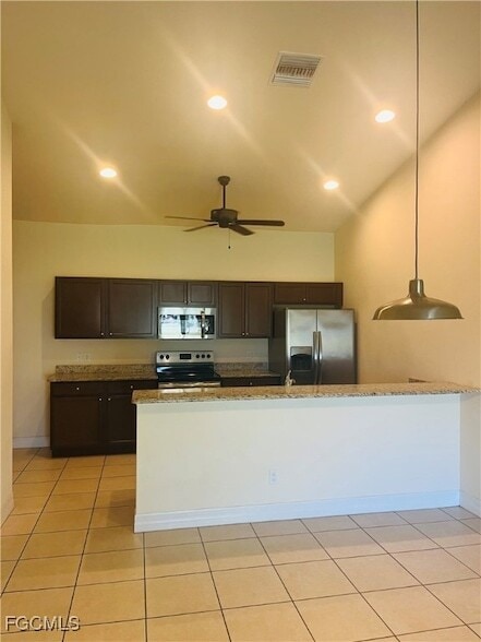 property at 3022 SE Santa Barbara Pl