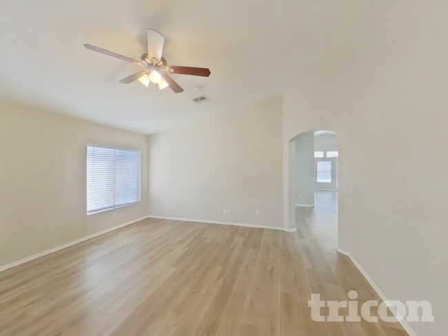 8529 W Hughes Dr in Tolleson, AZ - Building Photo - Building Photo