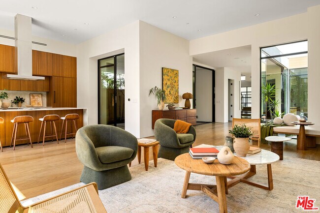 8732 Rangely Ave in West Hollywood, CA - Building Photo - Building Photo