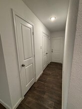 1964 Rd 5714 in Cleveland, TX - Foto de edificio - Building Photo