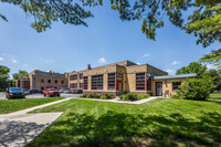 Roberts School Flats in Indianapolis, IN - Foto de edificio - Building Photo