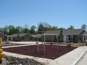 Tiffany Heights Apartments in Fort Wayne, IN - Building Photo - Building Photo