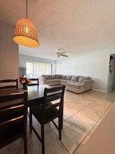 2114 SW Silver Pine Way in Palm City, FL - Building Photo - Building Photo