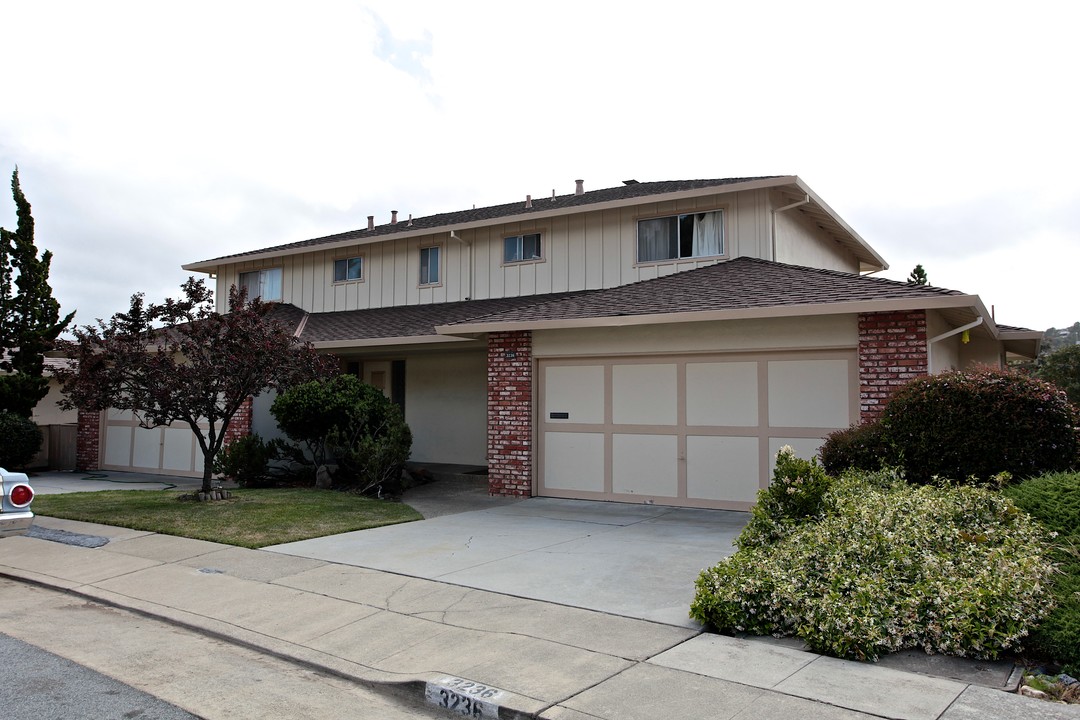 3236-3238 Countryside Dr in San Mateo, CA - Building Photo