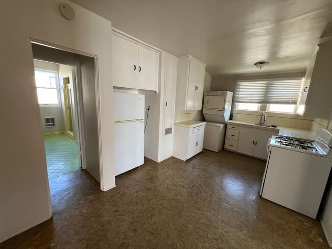 property at 1407 Tyler Ave