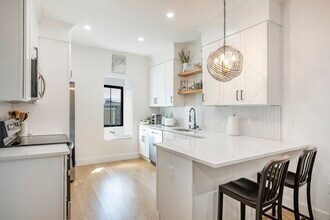 8 Viking St in Boston, MA - Building Photo - Building Photo