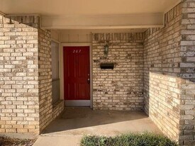 207 Trellis Pl in Richardson, TX - Building Photo