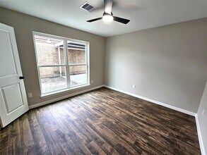 10846 Kirktown Dr in Houston, TX - Building Photo - Building Photo