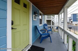 30 Waterwitch Ave in Highlands, NJ - Building Photo