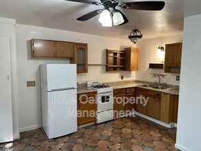 422 W 17th St in Chico, CA - Building Photo - Building Photo