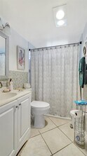 2905 Point E Dr in Aventura, FL - Building Photo - Building Photo