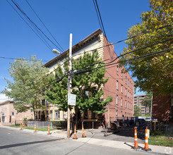 258 Lawrence St in Hartford, CT - Foto de edificio - Building Photo