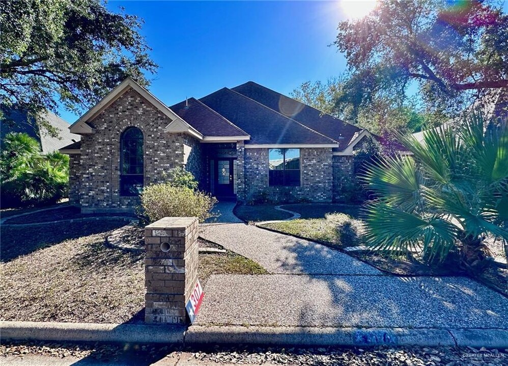 307 Marigold Ave in McAllen, TX - Building Photo