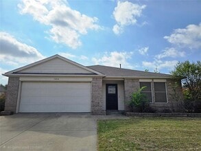 1400 Kilkenny Dr in Arlington, TX - Building Photo - Building Photo