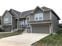 1207 N 132nd St photo'