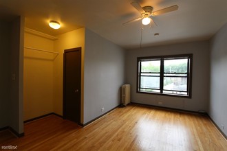 4307 N Lincoln Ave-Unit -Apt 2B in Chicago, IL - Building Photo - Building Photo