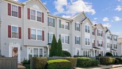 9304 Witch Hazel Way in Manassas, VA - Building Photo - Building Photo