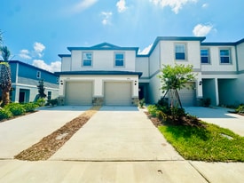 10310 Trumpet Honeysuckle Wy in San Antonio, FL - Building Photo