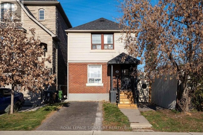 property at 20 Portland St