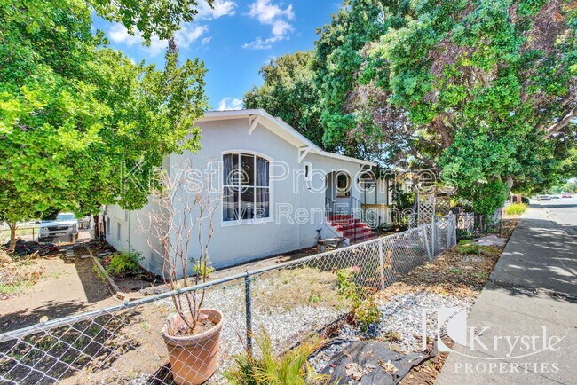 1722 Sacramento St in Vallejo, CA - Building Photo - Building Photo