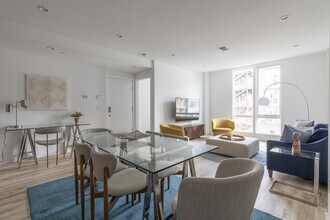 313 Jackson St in Hoboken, NJ - Building Photo - Building Photo