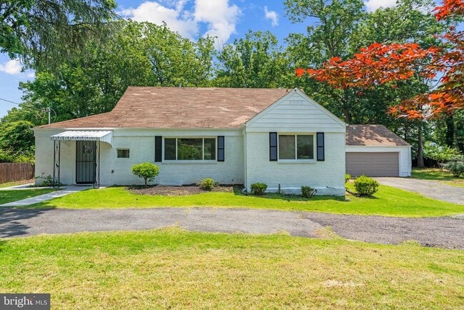 5004 Barnaby Ln in Oxon Hill, MD - Building Photo - Building Photo