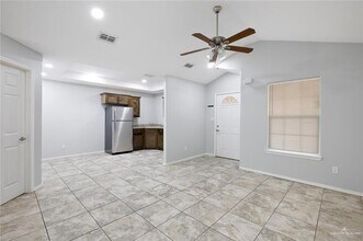 8 5th St in Weslaco, TX - Building Photo - Building Photo