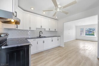 26 Paroubek St in Little Ferry, NJ - Building Photo - Building Photo