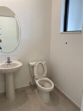 350 NE 208th Terrace in North Miami Beach, FL - Building Photo - Building Photo