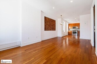 203 Luquer St in Brooklyn, NY - Building Photo - Building Photo