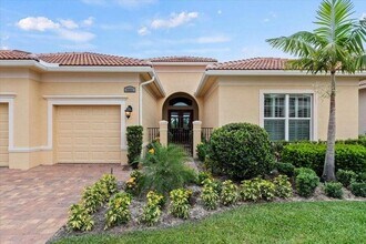9051 SW Pepoli Way in Port St. Lucie, FL - Building Photo - Building Photo