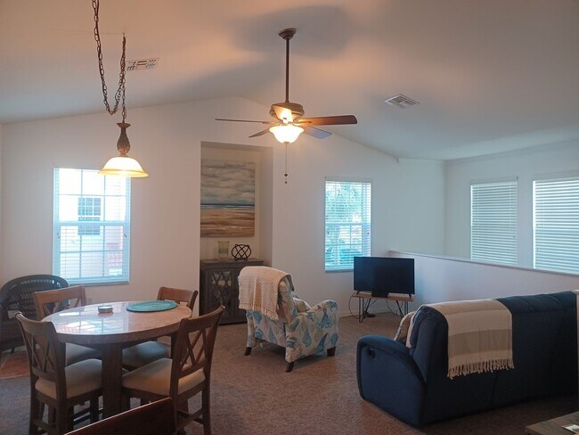 1836 Concordia Lake Cir in Cape Coral, FL - Building Photo - Building Photo