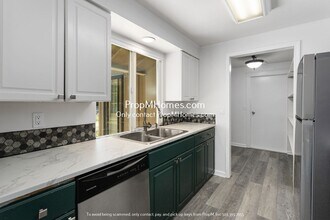 21071 S Wilson Ct in Oregon City, OR - Building Photo - Building Photo