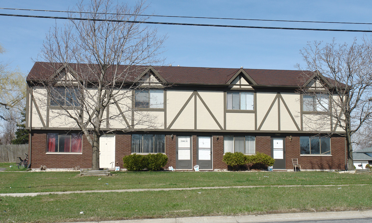 Merrillville 4 Plexes in Merrillville, IN - Building Photo